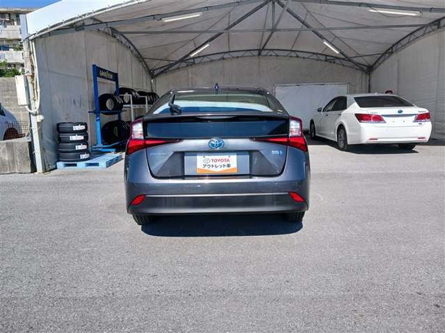 トヨタ プリウス