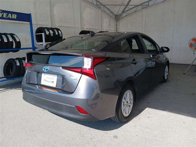 トヨタ プリウス