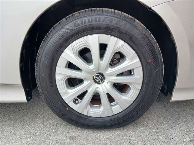 トヨタ プリウス