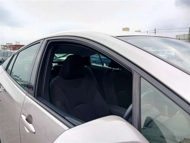 トヨタ プリウス