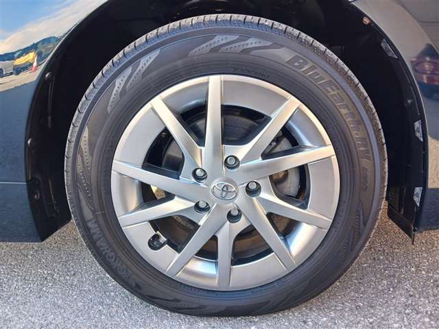 トヨタ プリウスα