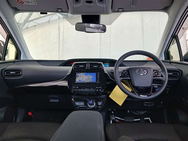 トヨタ プリウス