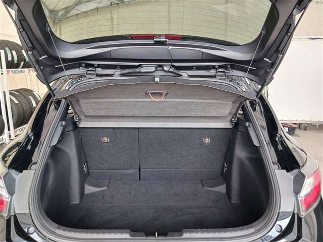 トヨタ カローラスポーツ