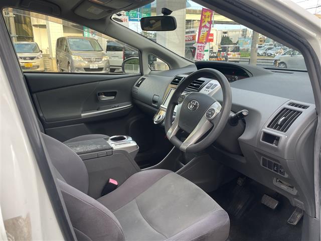 トヨタ プリウスα