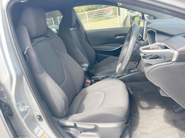 トヨタ カローラスポーツ