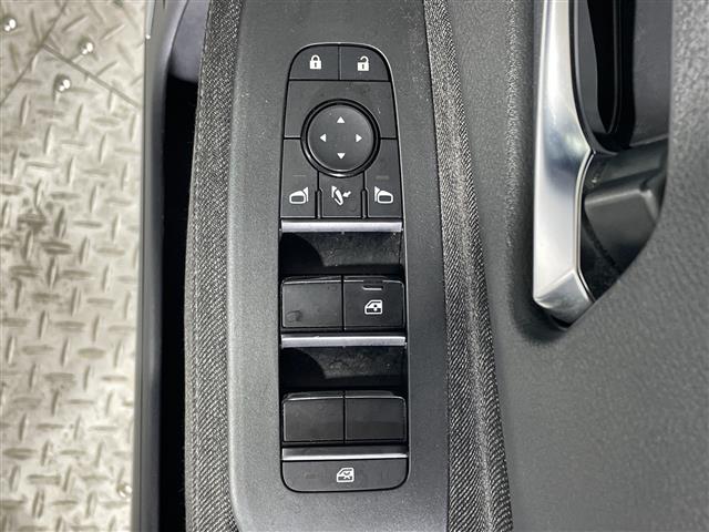 日産 ノートオーラ
