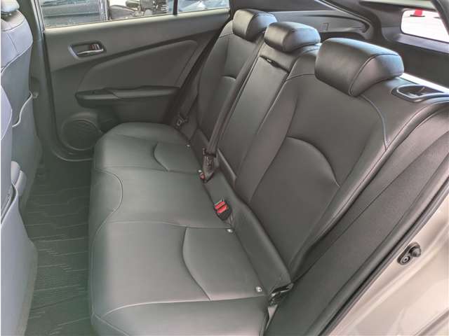 トヨタ プリウス