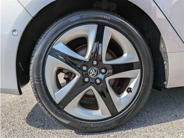 トヨタ プリウス