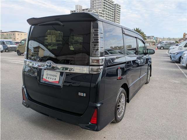 トヨタ ヴォクシー