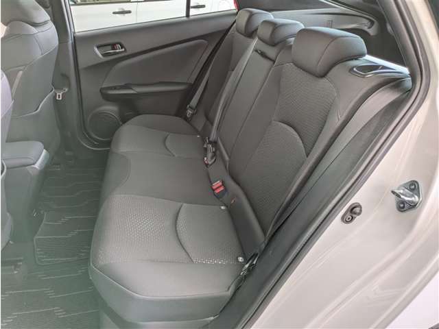 トヨタ プリウス