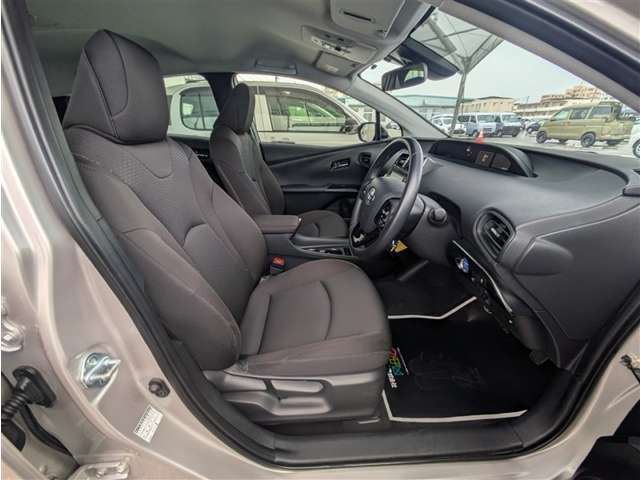 トヨタ プリウス