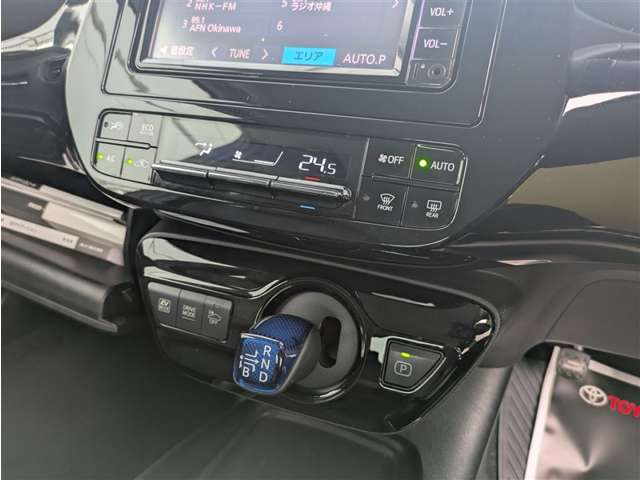 トヨタ プリウス