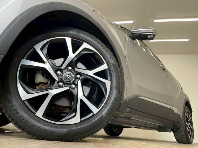 トヨタ C-HR