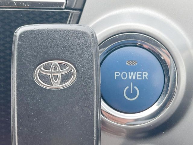 トヨタ プリウスα