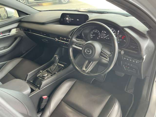 マツダ MAZDA3ファストバック