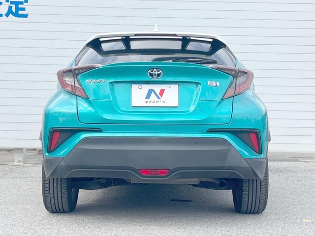 トヨタ C-HR