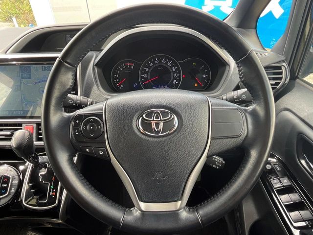 トヨタ ヴォクシー