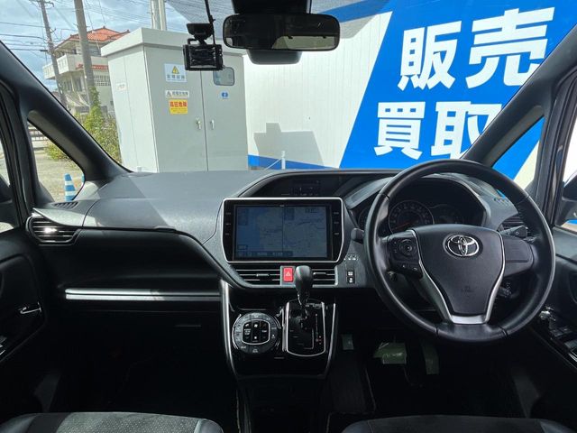 トヨタ ヴォクシー