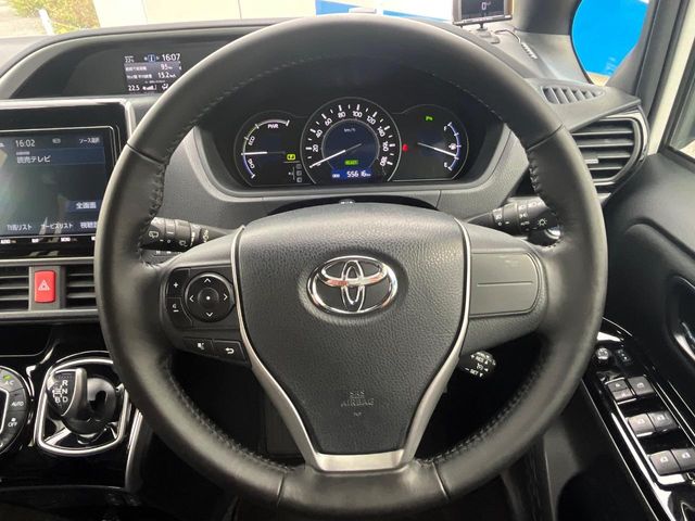 トヨタ ヴォクシー