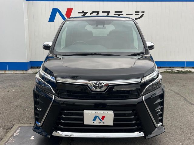 トヨタ ヴォクシー