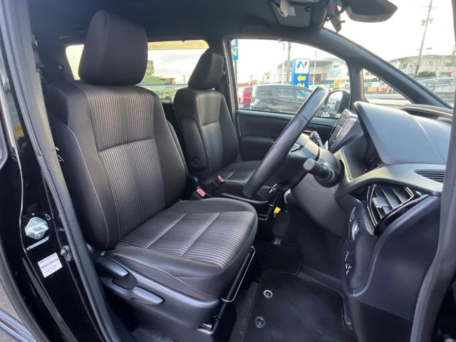 トヨタ ヴォクシー