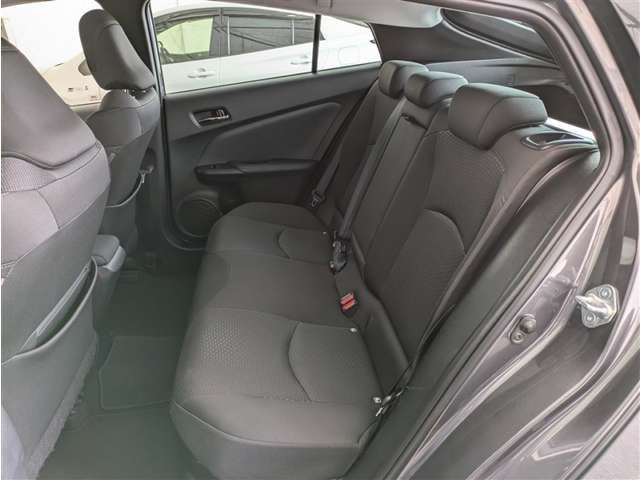 トヨタ プリウス