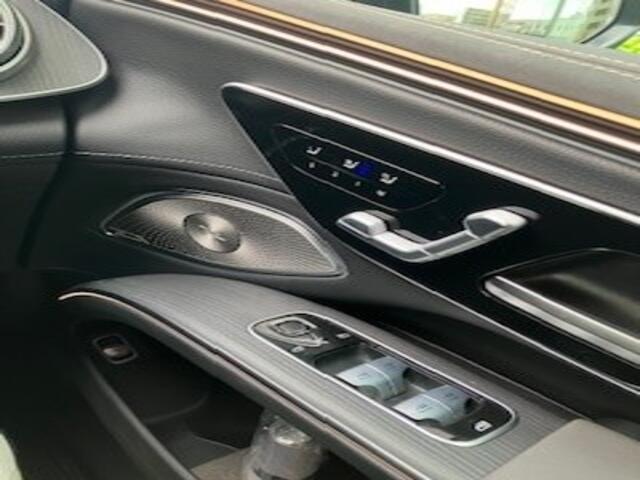 メルセデス・ベンツ EQS SUV