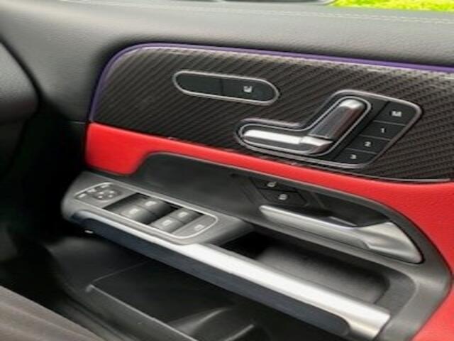 メルセデスAMG GLB