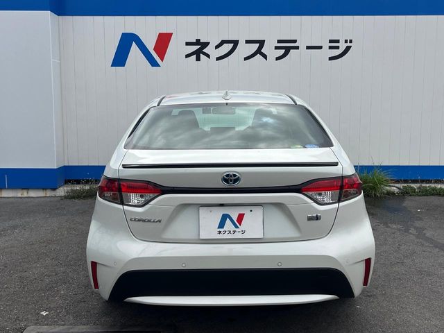 トヨタ カローラ 1.8 ハイブリッド WxB・2020(R2)年式・ホワイトパール