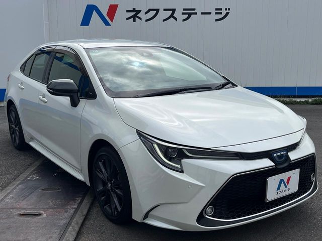 トヨタ カローラ 1.8 ハイブリッド WxB・2020(R2)年式・ホワイトパール