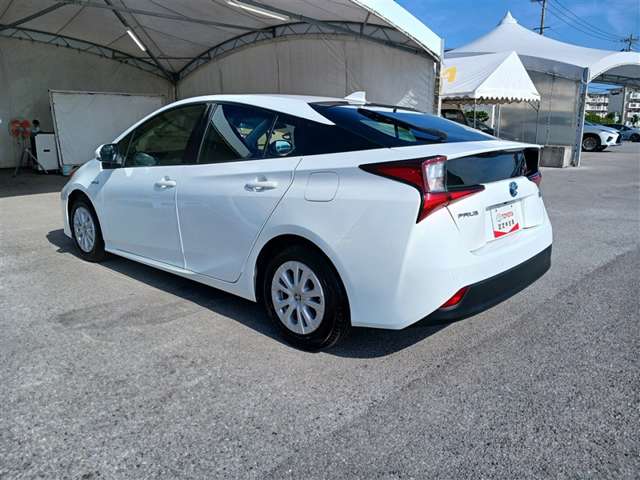 トヨタ プリウス