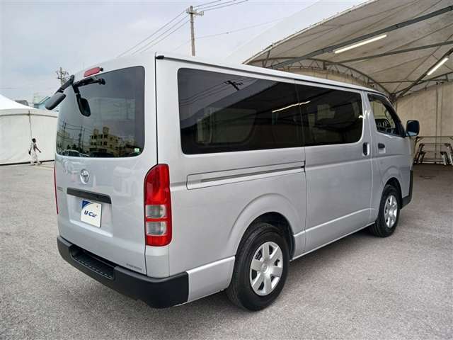 トヨタ ハイエースバン