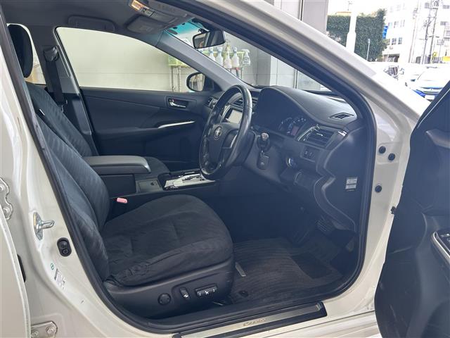 トヨタ カムリハイブリッド