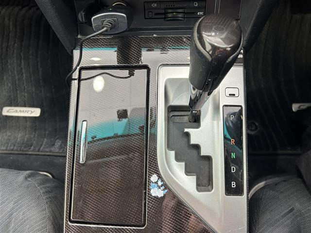 トヨタ カムリハイブリッド