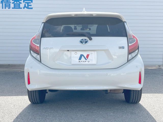 トヨタ アクア