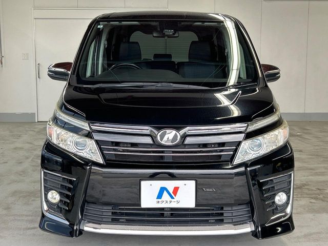 トヨタ ヴォクシー