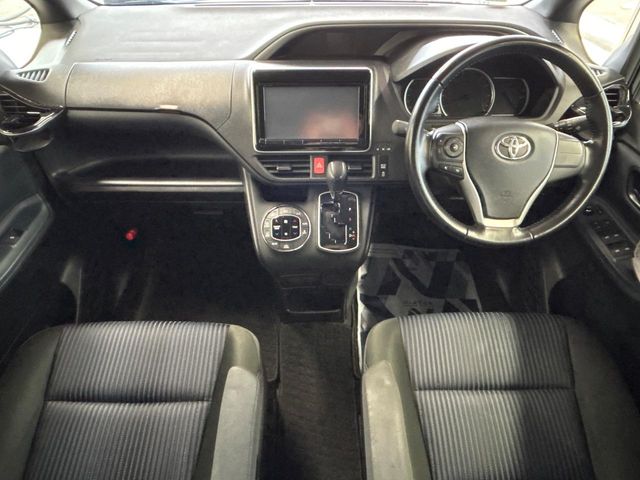 トヨタ ヴォクシー