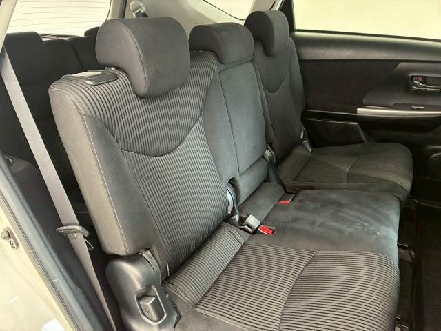 トヨタ プリウスα