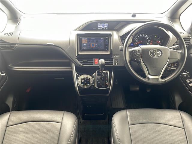 トヨタ ヴォクシー