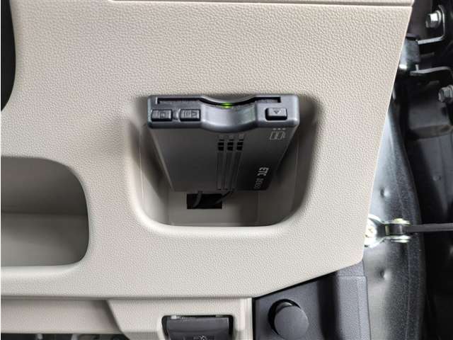 ダイハツ キャスト