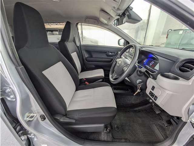 ダイハツ ミライース