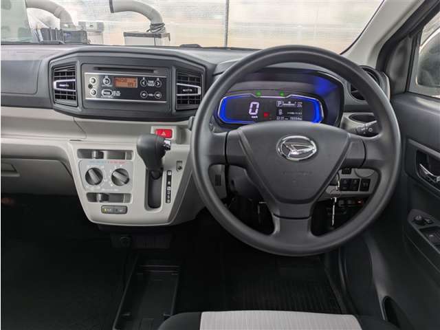 ダイハツ ミライース