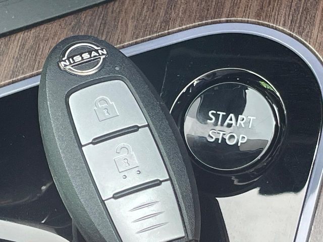 日産 ノートオーラ