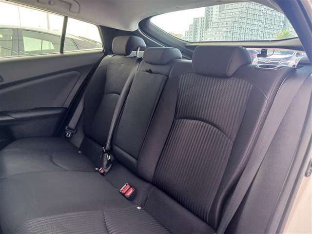 トヨタ プリウス