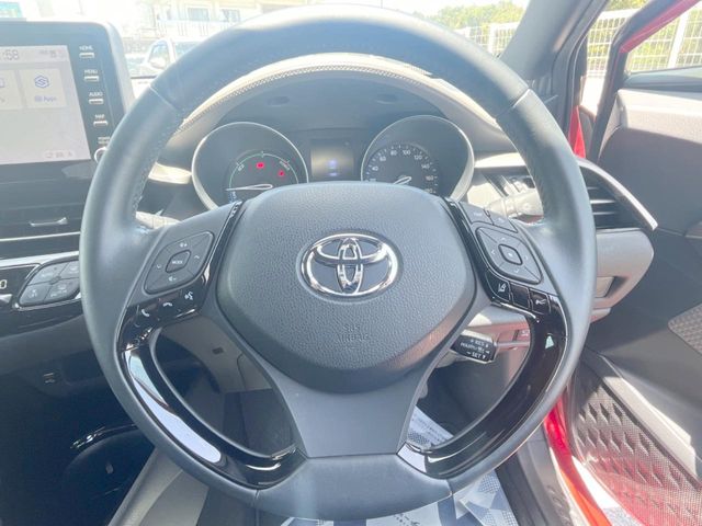 トヨタ C-HR