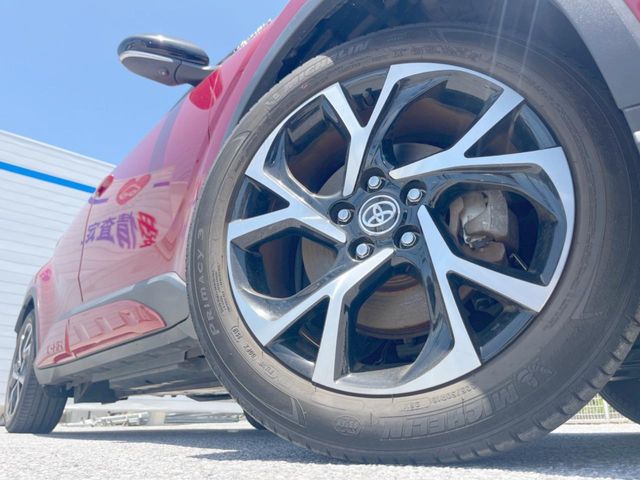 トヨタ C-HR