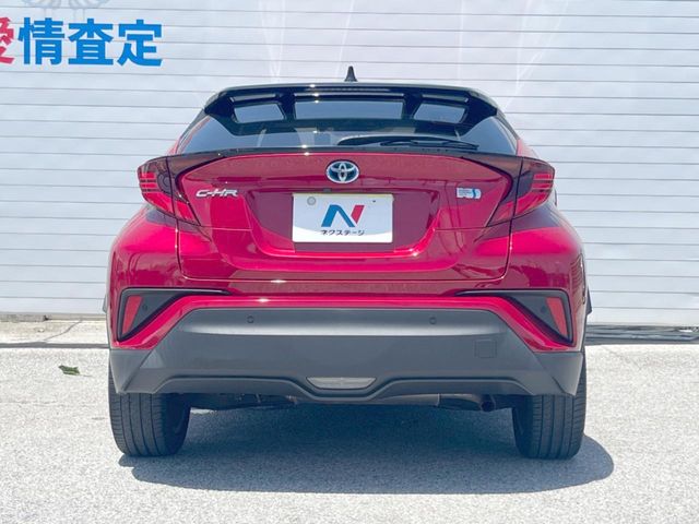 トヨタ C-HR