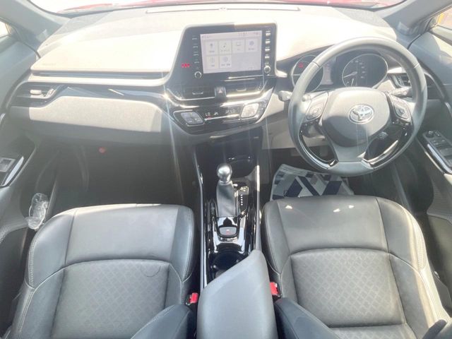 トヨタ C-HR