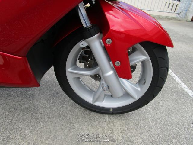 YAMAHA  マジェスティs  サイドカウル赤 小型スクーターを忘れさせる、乗ってて素直に楽しい小型バイク
