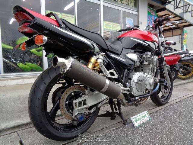 ヤマハ XJR1300・2001(H13)初度登録(届出)年・レッド/ブラック・1300cc 